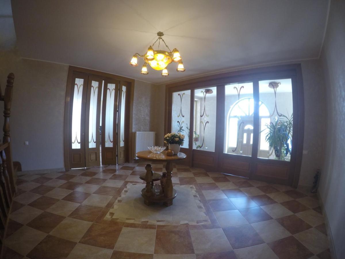 לינה וארוחת בוקר קונסטנצה Casa Edwin מראה חיצוני תמונה