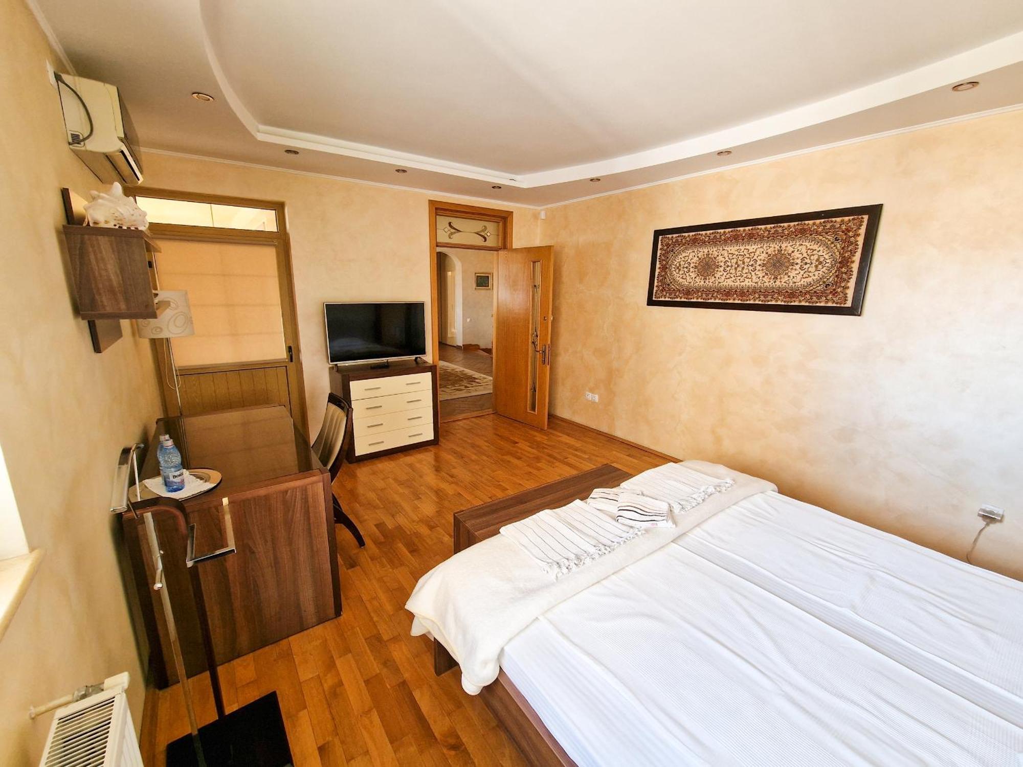 לינה וארוחת בוקר קונסטנצה Casa Edwin מראה חיצוני תמונה